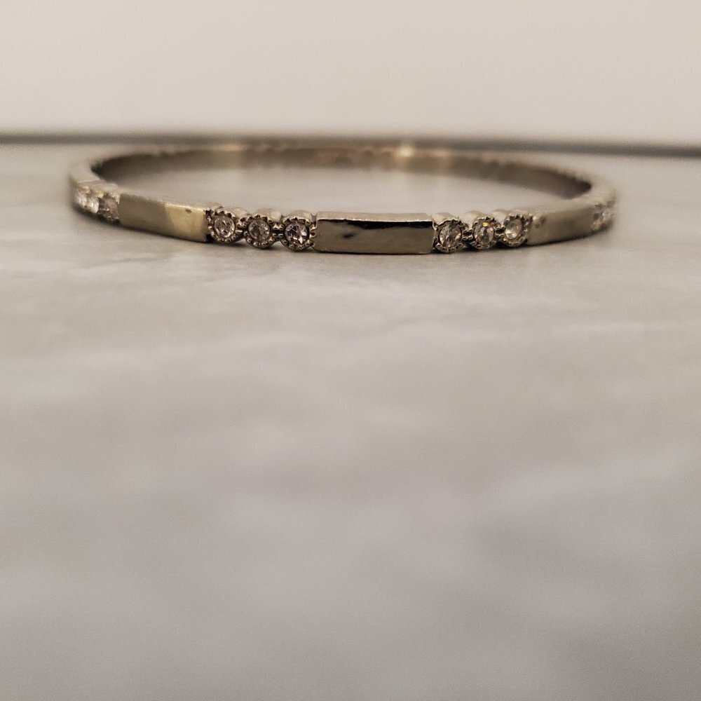 ✨ LOFT Silver Rhinestone Crystal Pave Skinny Bangle Bracelet ✨ - Picture 1 of 10